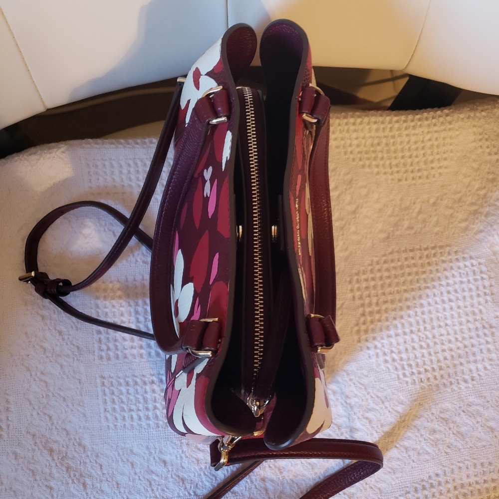 Kate spade jackson purse.